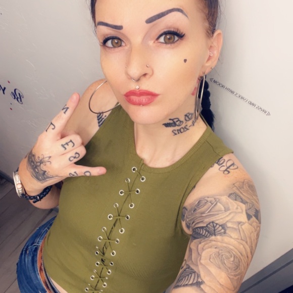 Meet your Posher, Santanna - Picture 2 of 2